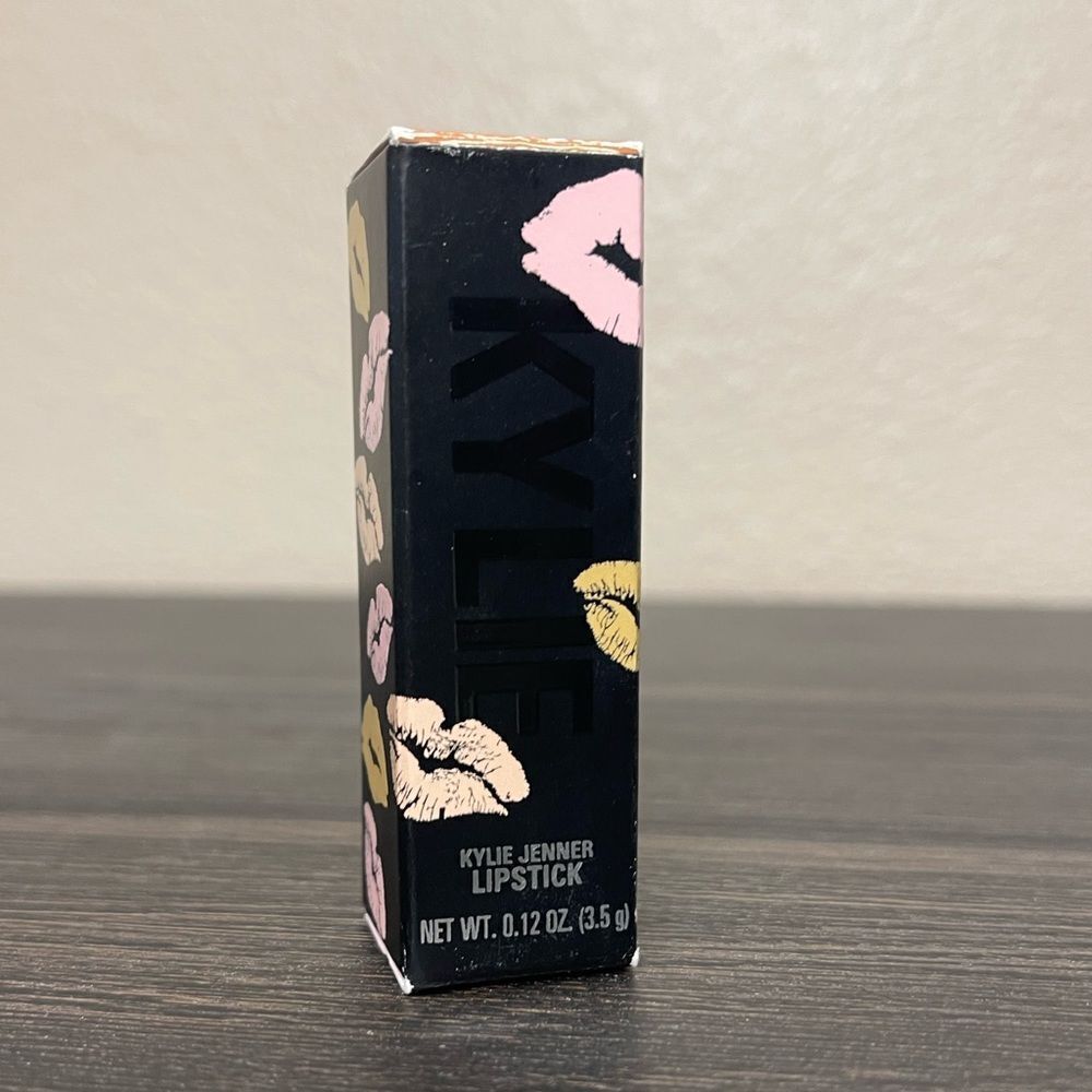 Kylie lipstick - Picture 2 of 7